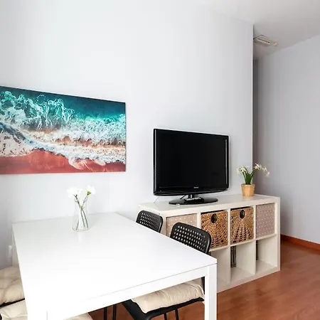Apartment Comodo En *